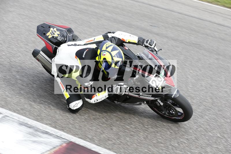 /Archiv-2025/53 16.09.2025 Track Day Domi Aegerter ADR/Gruppe gruen/26